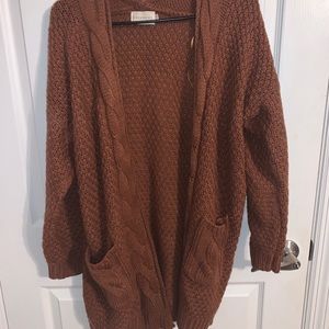 Think chunky Cardigan